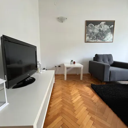 Mickitos Square Skopje